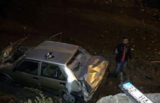 Su kanalına uçan otomobili bıraktı, kaybolan altınlarını...