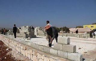 Suriye’de Erbakan’ın ismi verilen okul inşa...