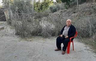 ’Tapulu yerim’ dediği yolu tel örgüyle trafiğe...