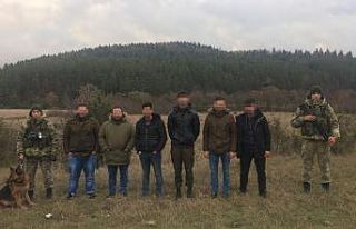 Ukrayna-Polonya sınırında 6’sı Türk 7 kişi...