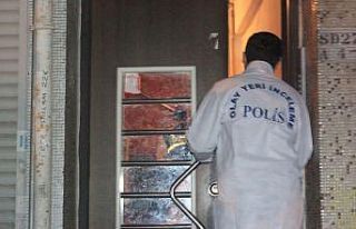 Yabancı uyruklu kadın uyuyan kocasını baltayla...