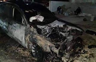 Yahudi yerleşimciler Filistinlilere ait 25 aracı...