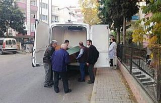 Yaşlı kadın, bakıcısı tarafından evinde ölü...