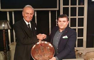 Yeşilçam’ın yıldızı Edis Hun’a sürpriz...