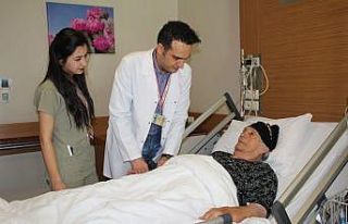 85 yaşındaki hasta kapalı ameliyat yöntemi ile...