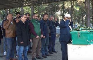 Adana’da öldürülen genç kadın toprağa verildi