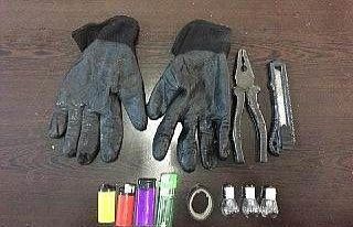 Akü çalarken, suçüstü yakalandı