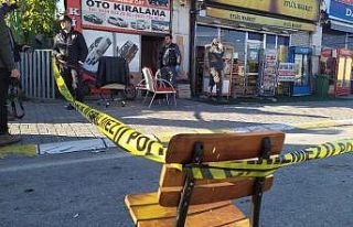 Ambulansın önünü kesip, çatışmada vurulan arkadaşını...