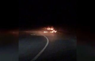 Avcılar’da iki otomobil çarpıştı, sürücü...