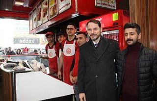 Bakan Albayrak’tan Erzurum esnafına ziyaret