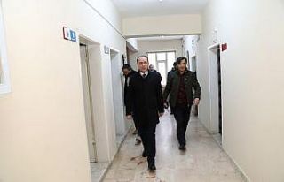 Başkale Belediyesine atanan kayyum göreve başladı