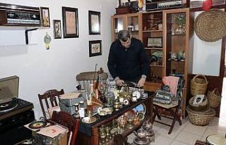 Bir anahtar ile başladı, şimdi antika dükkanı...