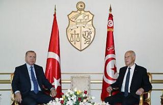 Cumhurbaşkanı Erdoğan Tunus’ta, mevkidaşı Said...