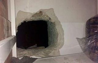 Eminönü’nde iş yerinin altında tünel kazan...