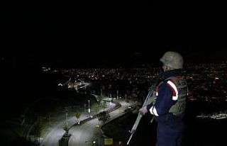 En uzun gecede, vatan nöbeti tamam