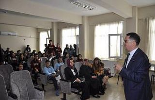 Engelli öğretmen ile öğrenci hayat hikayelerini...