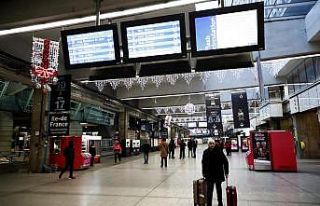 Fransa’da emeklilik reformuna karşı grev ve protestolar...