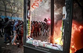 Fransa’da eylemcilerden polislere tehdit mektupları