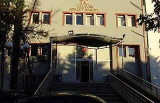 Hırsızlık için girdikleri evin sahibini öldüren...