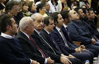 İlker Başbuğ, üniversite öğrencileriyle bir...