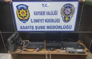 İşyerine çatıdan girerek hırsızlık yapan 2...