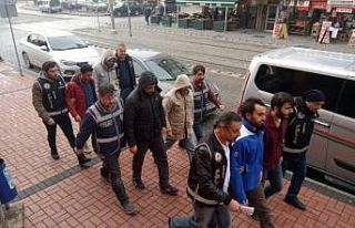 Kocaeli’de FETÖ/PDY operasyonunda gözaltına alınan...
