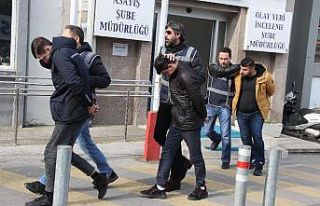 Kuyumcuyu soyup 2 kişiyi yaralayan zanlılar adliyede