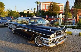 Menderes’in makam aracı 59 yıl sonra Aydın sokaklarında