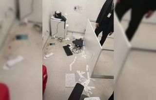 Mersin’de doktorun odasına zarar veren 2 kişi...