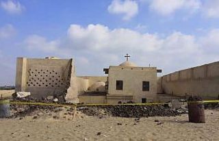 Mısır’da tarihi kilisenin duvarı çöktü: 2...