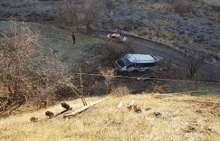 Öğrenci servisi şarampole yuvarlandı: 2 ölü