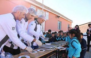 Öğretmen sosyal medyadan talep etti, öğrencilere...