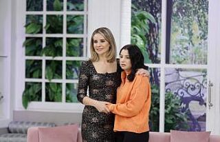 Önce haftalardır hasret kaldığı evladına kavuşturdu,...