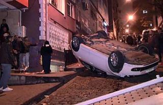 Otomobilin sokak içerisinde takla attığı anlar...