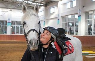 At sevgisi her şeyden vazgeçirdi