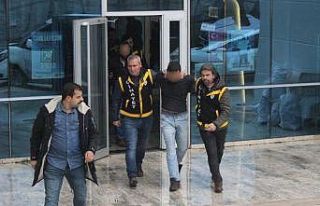 Polis memurunu başından vuran zanlı tutuklandı