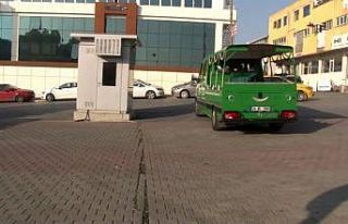 Servis kazasında hayatını kaybeden çocuğun cenazesi...