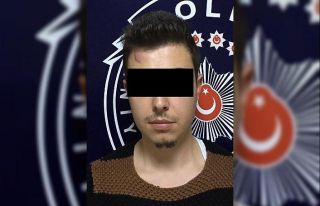 Sokak ortasında uyuşturucu satışı yapan zanlılar...