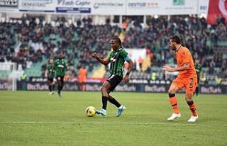 Başakşehir 1 puana razı oldu