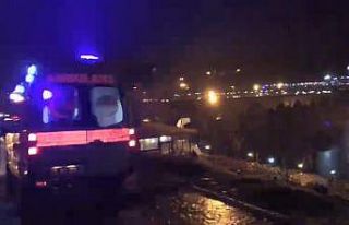 Tarihi on gözlü köprüde intihar girişimi