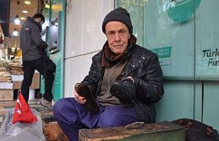 Tek geçim kaynağı 35 yıllık boya sandığı