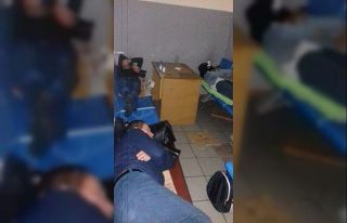 Ukrayna’da Türk vatandaşları havaalanında kötü...