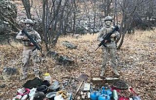 Van’da patlayıcı, elektrikli fünyeler ve 632...