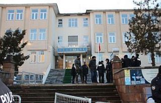 Varto Belediye Başkanı Karaaslan gözaltına alındı