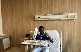 Yemek borusu kapandığı için beslenemeyen Nijeryalı...