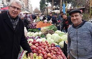 Yeni yıl öncesi Ödemiş pazarına yoğun ilgi