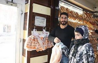 200 ekmek her gün askıda