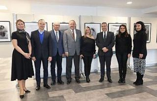 ‘25 fotoğrafta Kolombiya’ sergisi İzmir Ekonomi’de