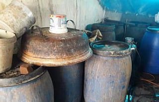 2 bin 310 litre kaçak içki ele geçirildi