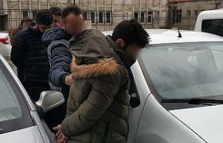 “Adın FETÖ’ye karıştı" deyip evdeki...